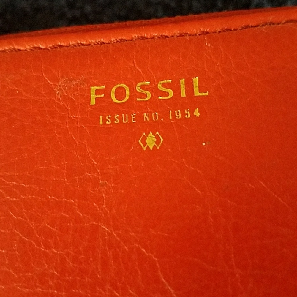 FINAL MARKDOWN Fossil wallet